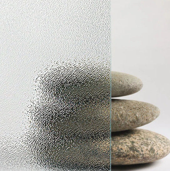 Personnaliser la taille du verre à motifs 3 mm 4 mm 5 mm Pour la fenêtre de salle de bain de bâtiment décoratif