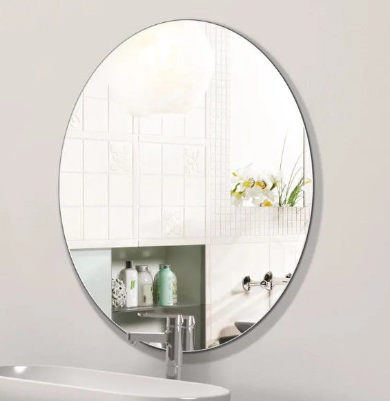 Anti-brouillard anti-vapeur miroir décoratif verre 800 mm-2800 mm haute réflectivité pour le mur de salle de bain