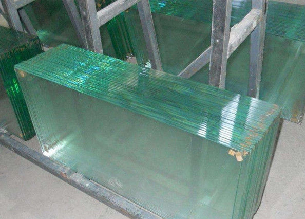2 mm 3 mm verre flottant transparent pour fenêtre / porte / salle d'exposition décorative