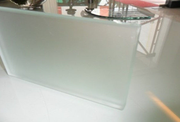 Verre gravé à l'acide personnalisé Vitres de sécurité Verre glacé ultra-clair Miroir anti-brouillard