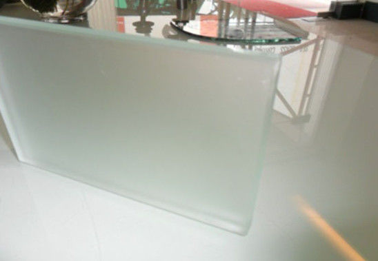 Verres à vin à couleur claire et gravée antidérapants pour les meubles de la maison / du bâtiment / de la décoration du bureau