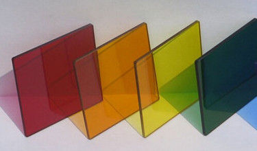 Verre teinté de couleur / vert-F clair / basse E avec un type moderne