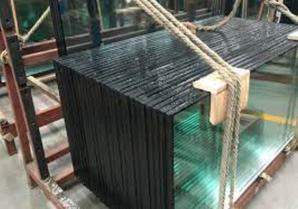 Vitres isolantes résistantes à la haute pression du vent/bloc solaire/anti-éblouissement pour immeubles de bureaux/salles d'exposition, etc.