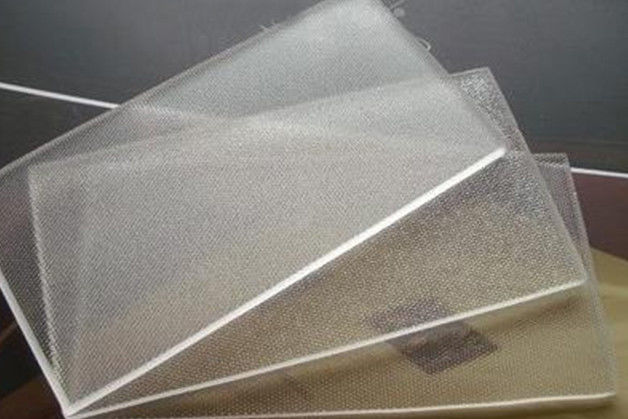 Panneau photovoltaïque à haute technologie, résistant à la poussière et à faible teneur en fer, utilisé pour la décoration de bâtiments