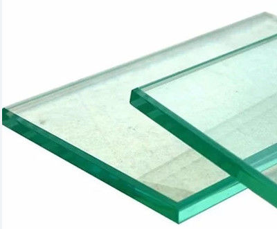 Taille / épaisseur personnalisée en feuille de verre transparente pour mur de rideau / verre de sol / puits