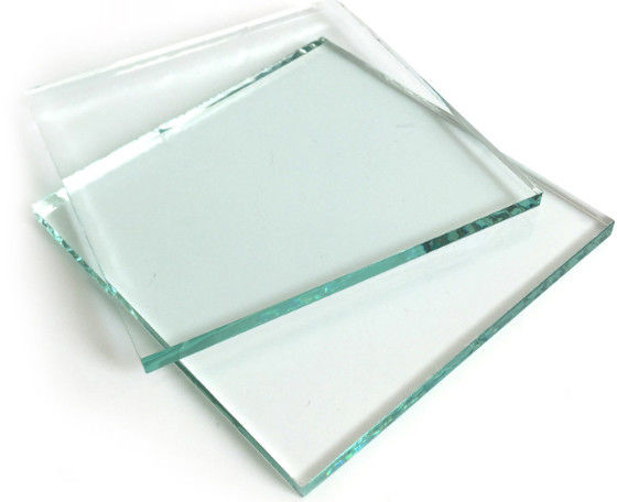 Taille / épaisseur personnalisée en feuille de verre transparente pour mur de rideau / verre de sol / puits