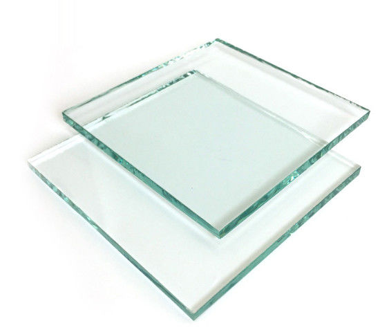 Taille / épaisseur personnalisée en feuille de verre transparente pour mur de rideau / verre de sol / puits