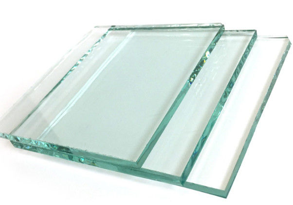 Verre en feuille transparente ou flottante, utilisable pour les tables, les armoires, les clôtures, les douches, etc.