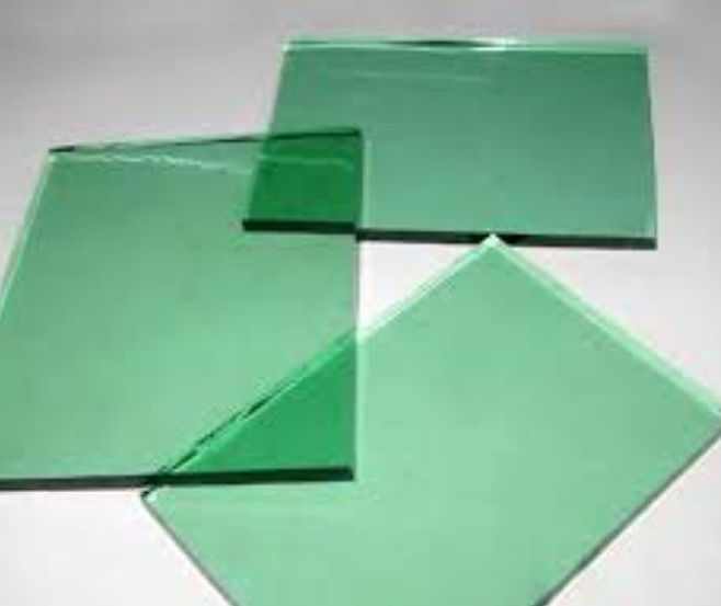 Traitement plat du verre teinté de couleur vert foncé/gris foncé/bleu Ford/bronze, etc.