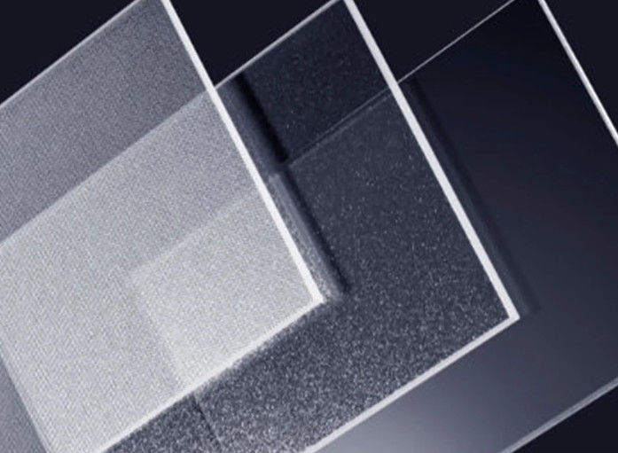 Vente de verre de panneau solaire photovoltaïque transparent personnalisé durci et revêtu de fer faible / verre antioxydant