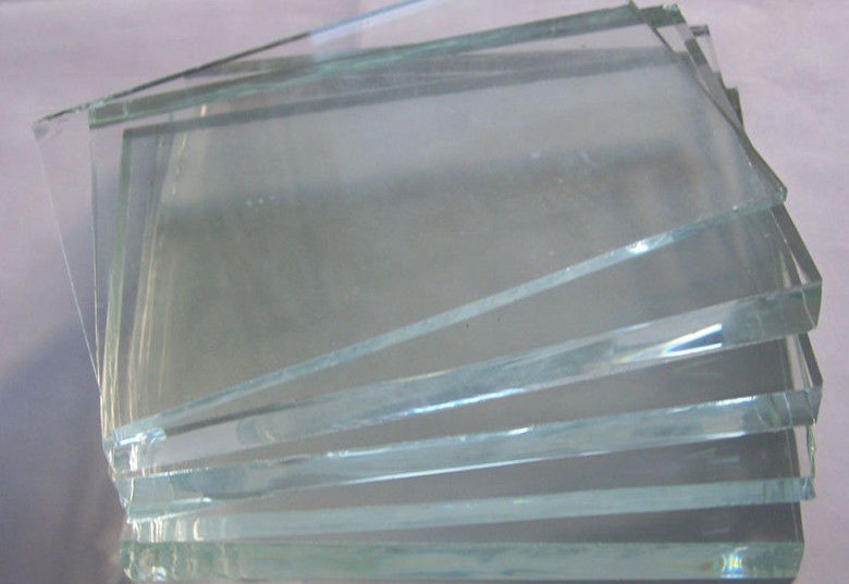 Verre à angle rond ultra-clair à faible teneur en fer et à faible taux d'explosion