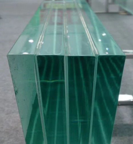 Fabrique de verre stratifié personnalisé pour les portes de bâtiments