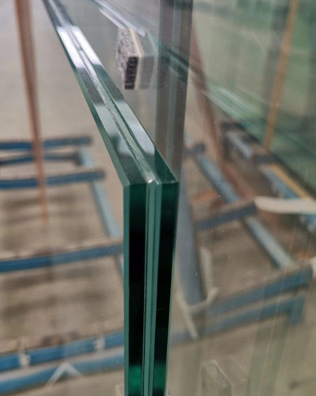 Fabrique de verre stratifié personnalisé pour les portes de bâtiments