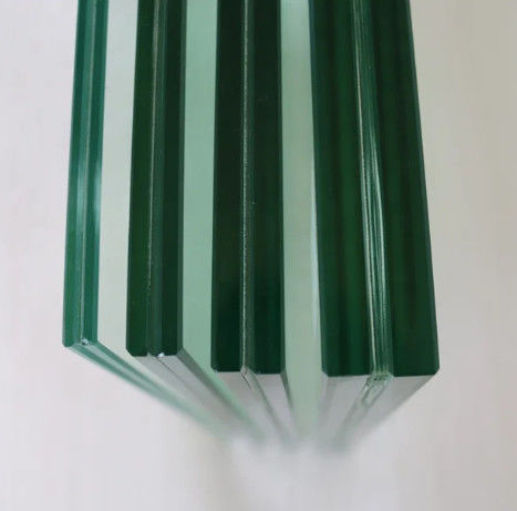 Verre laminé trempé clair / ultra clair PVB Sgp pour la décoration de bâtiments