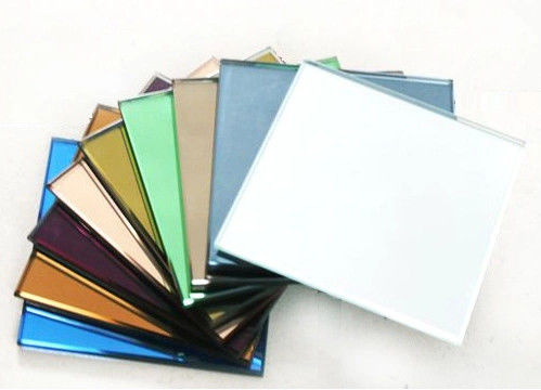 Verres teintés aux couleurs lisses pour fenêtre et porte