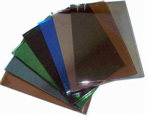 Verres teintés aux couleurs lisses pour fenêtre et porte