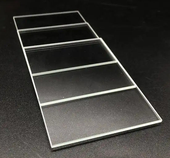 Vente à chaud 3,2 mm-4 mm ultra-clar Low Iron Tempered Solar Glass pour les panneaux solaires