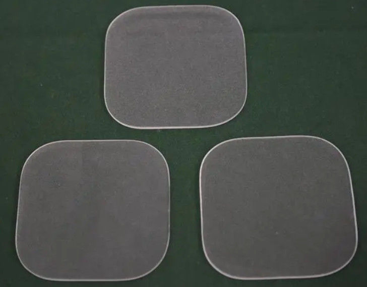Vente à chaud 3,2 mm-4 mm ultra-clar Low Iron Tempered Solar Glass pour les panneaux solaires