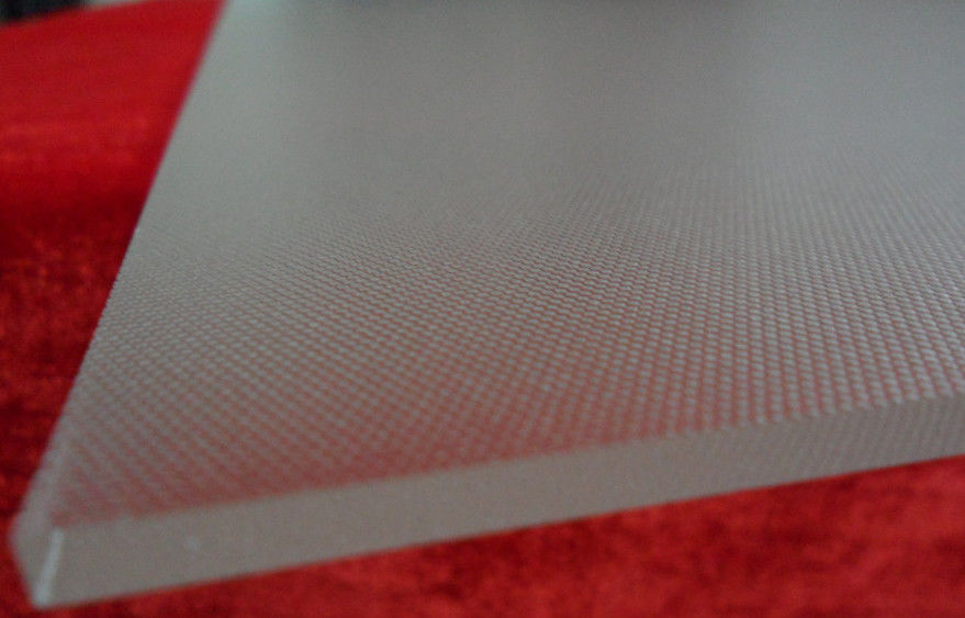 Vente à chaud 3,2 mm-4 mm ultra-clar Low Iron Tempered Solar Glass pour les panneaux solaires