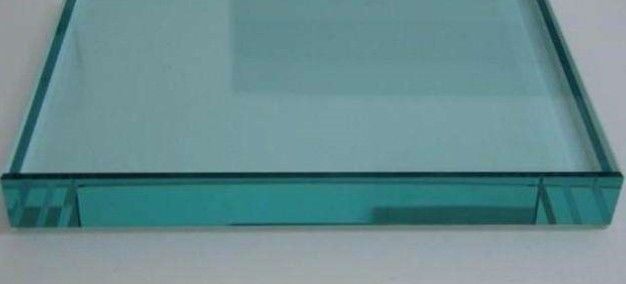 Verre trempé à la glace de 4 mm avec bord plat Pour les accents décoratifs de la cuisine Balcon balustrades