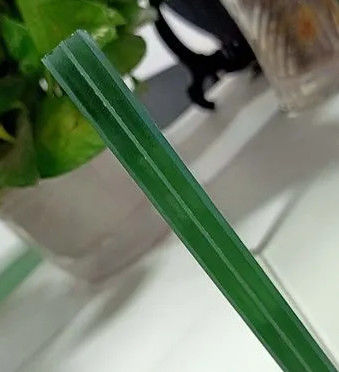 Le verre laminé trempé transparent est le meilleur choix pour les matériaux de construction résistants et transparents
