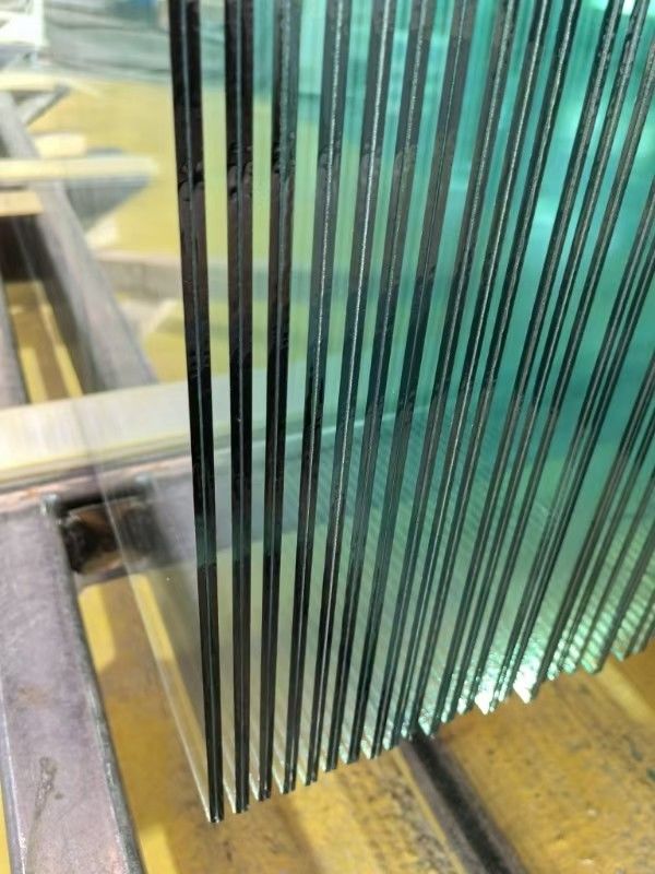 6.38/8.38/10.38/12.38 mm Bordure polie Verre laminé de sécurité transparent ou coloré
