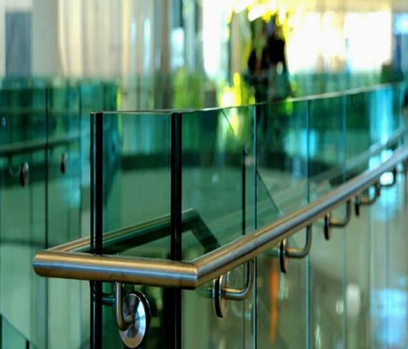 SGCC/CE/CSI-Sécurité plancher en verre trempé stratifié/verre de balustrade/fenêtre de porte/balcon en verre/verre de clôture